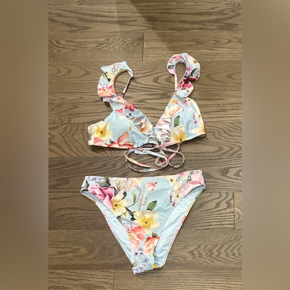 Cupshe Vintage Rose Ruffled Bikini Set – Size Large NWT